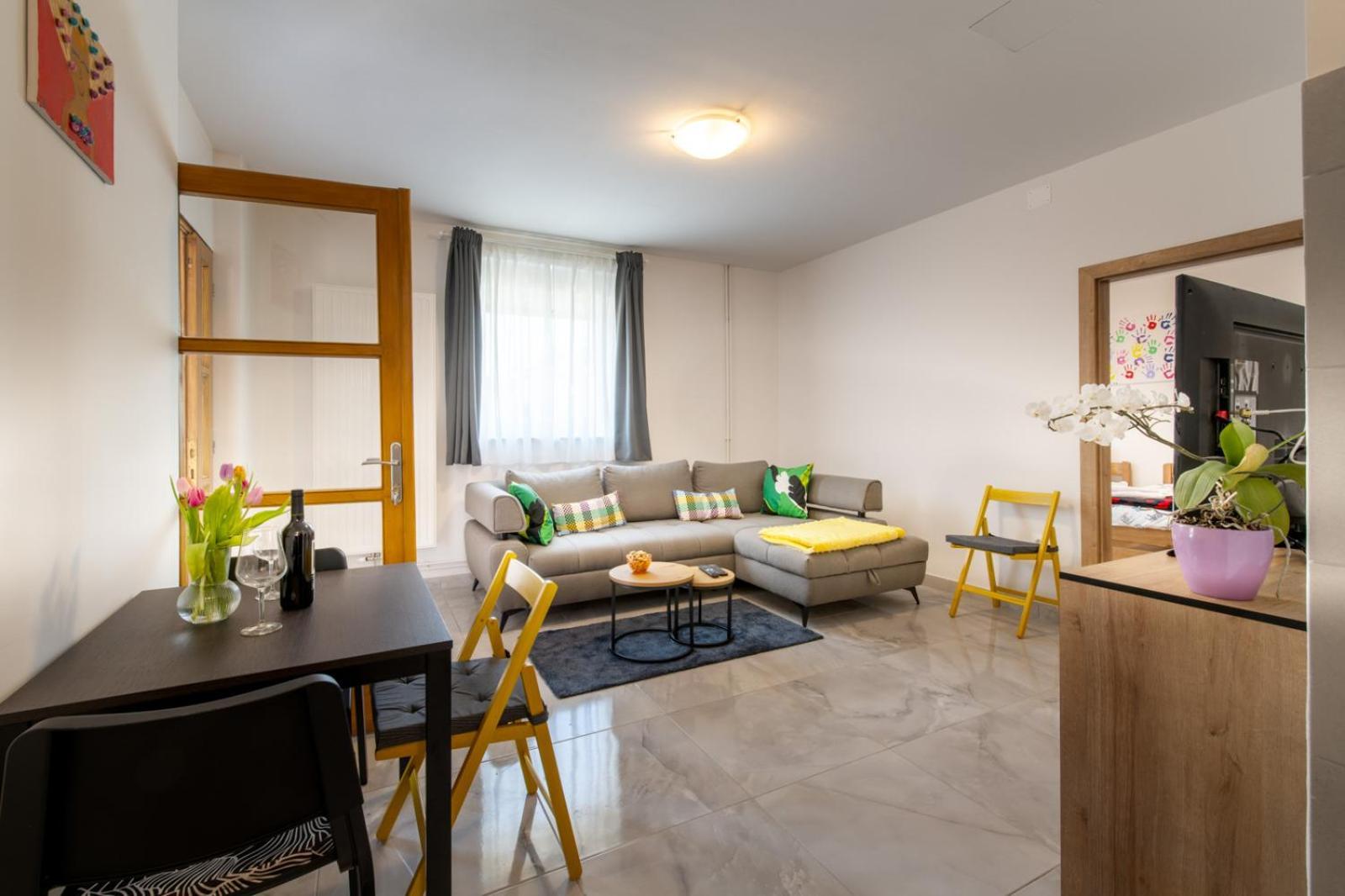 קארלובץ Apartman Jabuka מראה חיצוני תמונה
