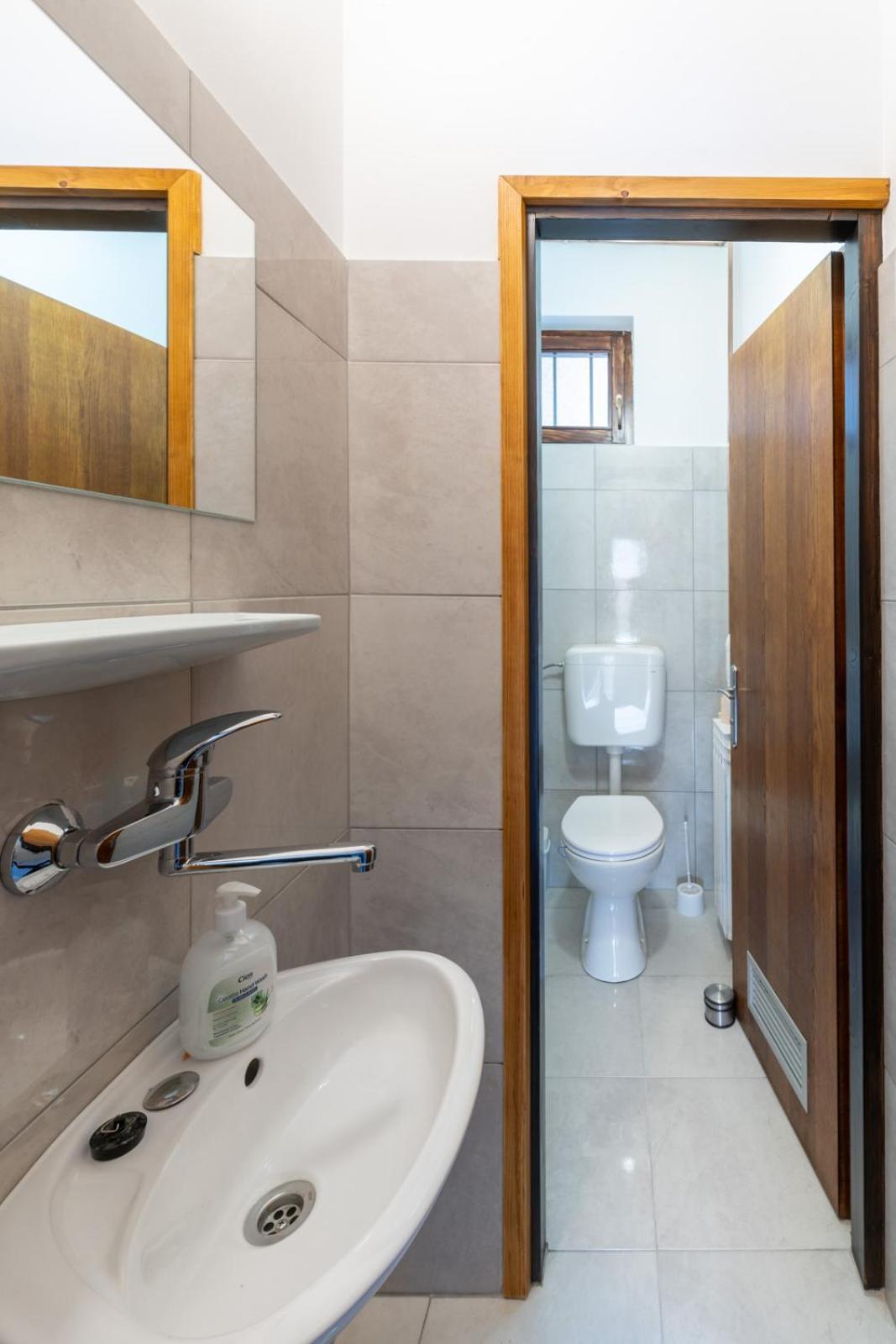 קארלובץ Apartman Jabuka מראה חיצוני תמונה